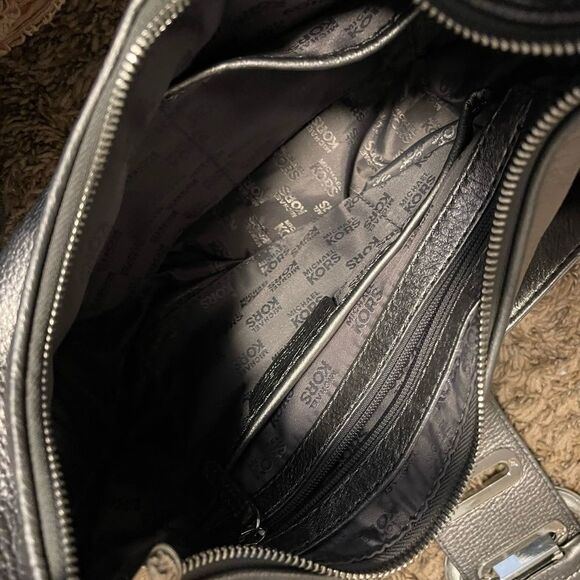 Michael Kors purse - Picture 11 of 14